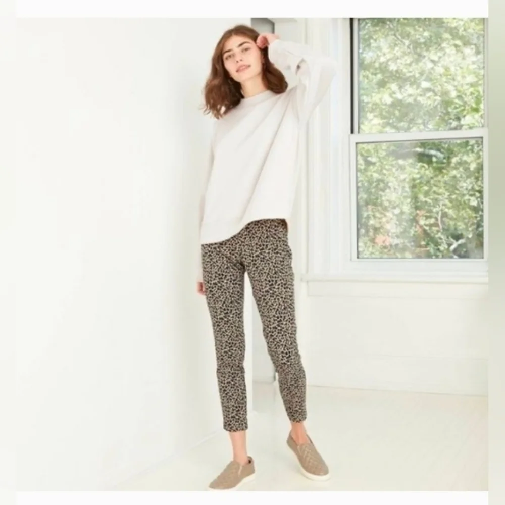 A New Day Women's Crewneck Pullover Sweater Super Soft cream